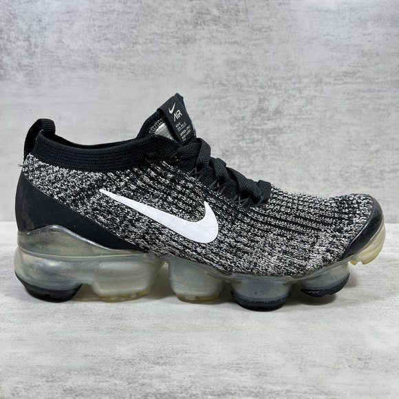 Nike Air Vapormax 3 Flyknit Running Shoes - Women's Size 8 - Picture 4 of 10
